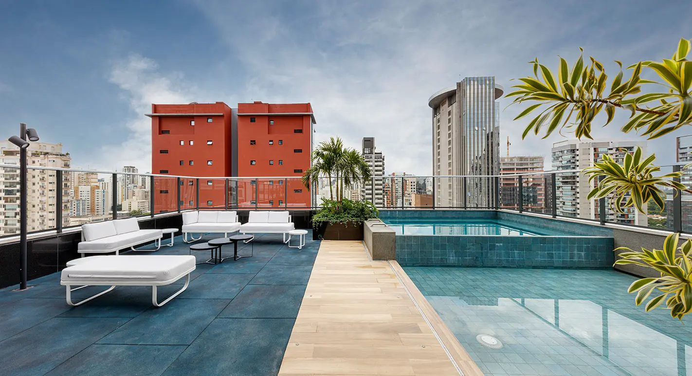 Nex One Pinheiros — Piscina